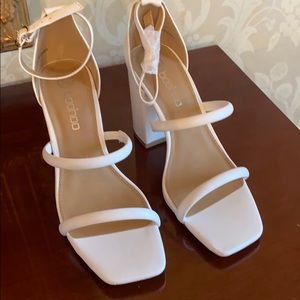 NEW Boohoo White Three Strap Block Heels
